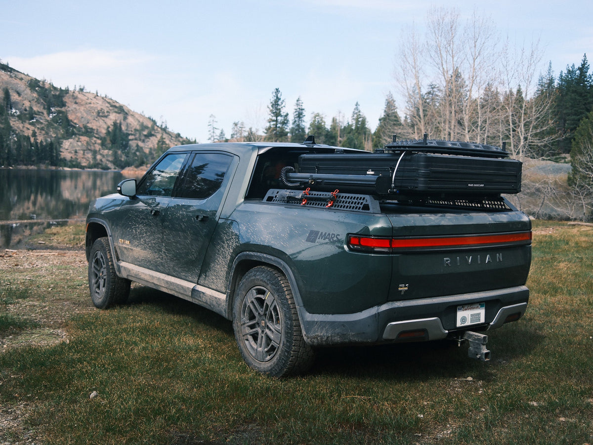 Fold-Over Hardshell Rooftop Tent – Sleeps 2, Telescopic Ladder, Insulation Liner, LED Light Bar